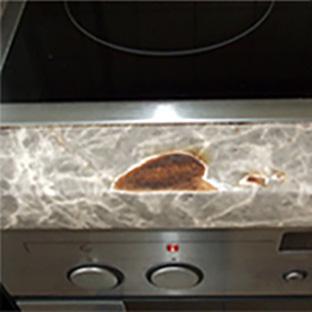Küchenarbeitsplatte Brandfleck 